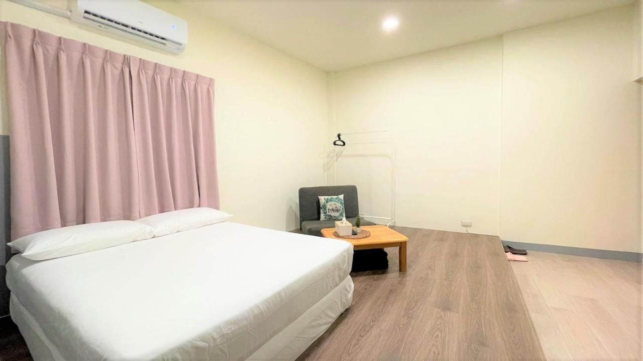 Fengjia 08 Home Taichung Exterior photo