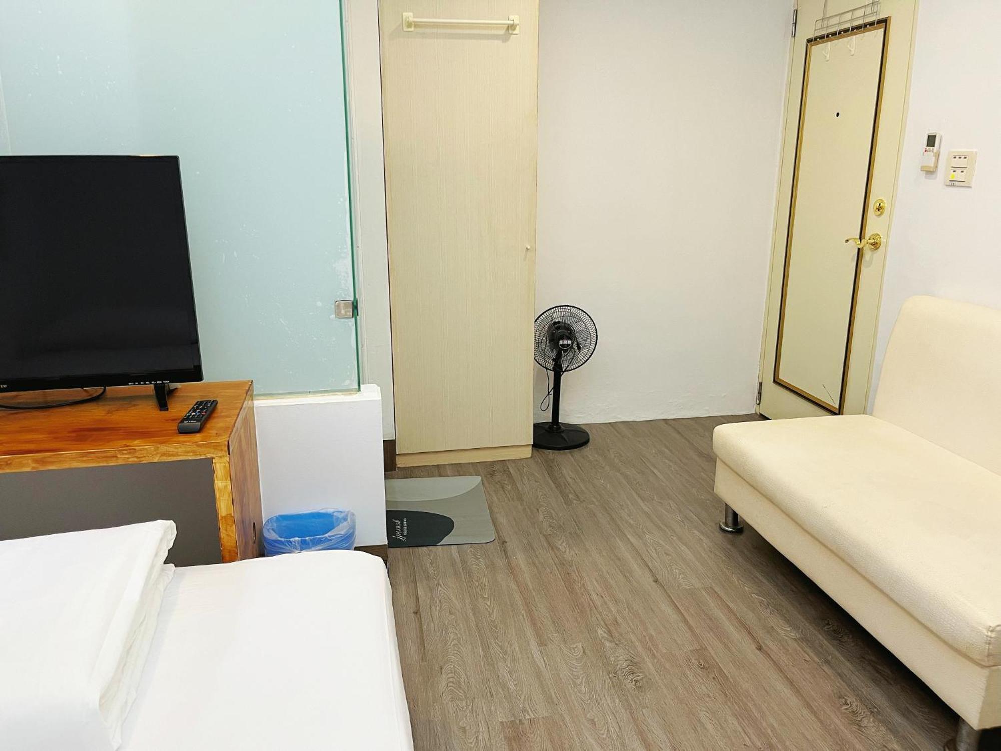Fengjia 08 Home Taichung Exterior photo
